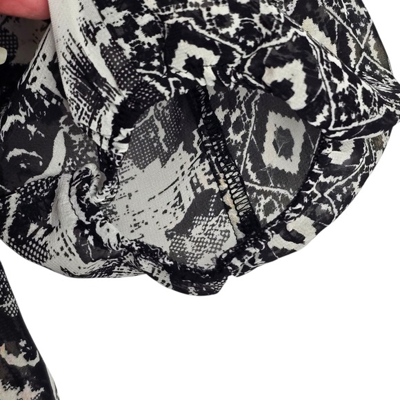 Figueroa & Flower by Anthropologie Blouse Womens Large Boho Top Flowy Geometric - Picture 7 of 10